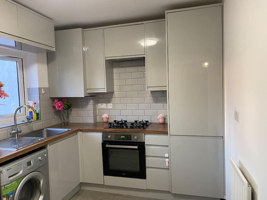 Brighton New Apartment Free Parking Sleeps 6 Extérieur photo